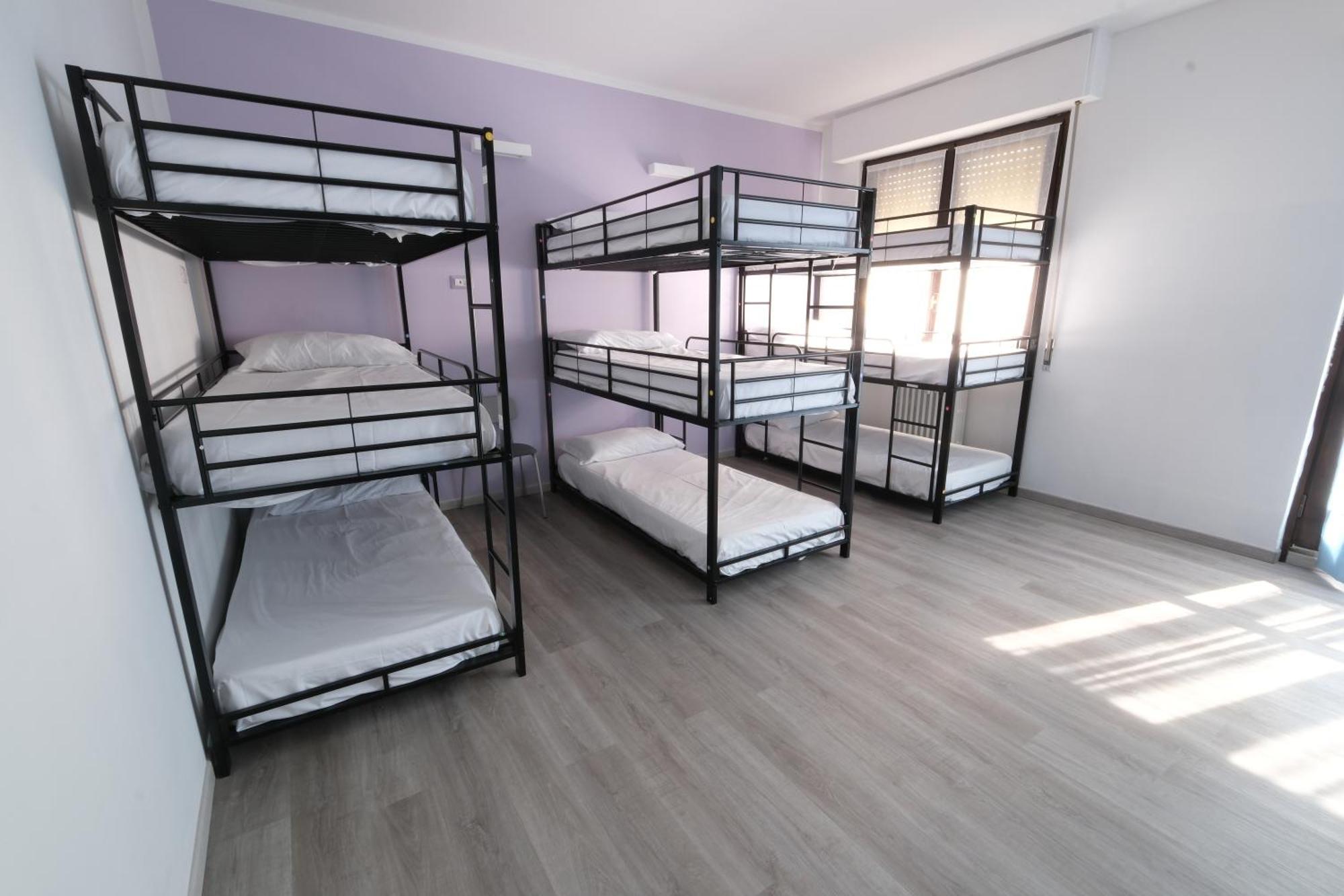 Hostel 3 Мілан Екстер'єр фото